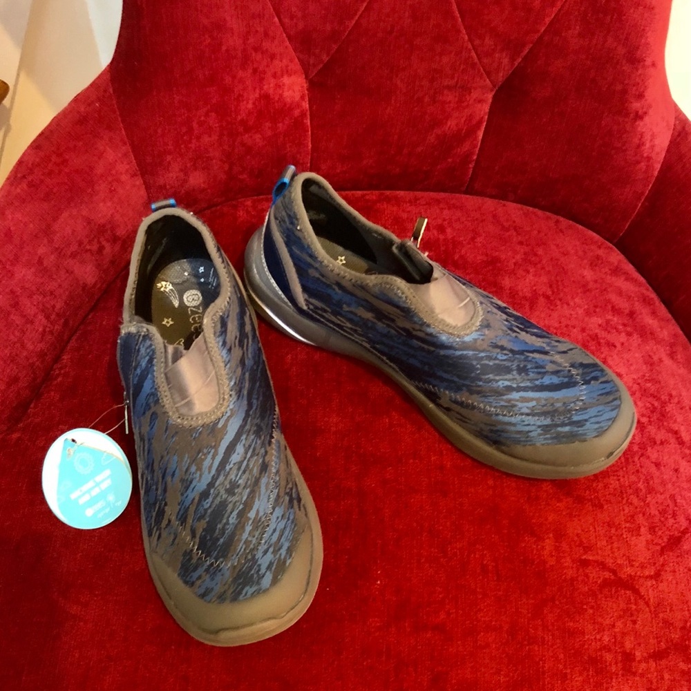 BZees New Blue/Gray Lightweight Sneaker
